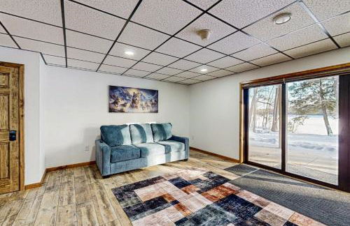 The Lake House - Photo 23