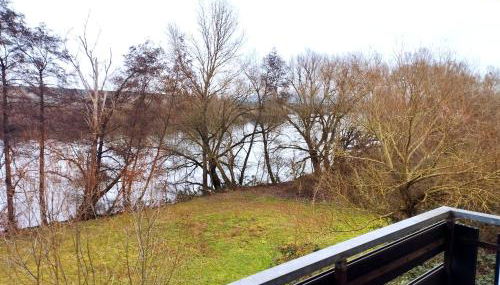 OVER RIVER near FRANKFURT-130 QM-4 ROOMS- 6 BEDS- FREE PARKING- AC - Foto 3