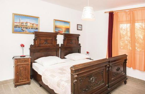 Four-Bedroom Holiday Home In Cista Velika - Photo 23