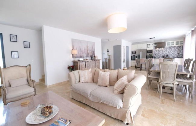 Charming Holiday Home With Private Pool - Foto 31