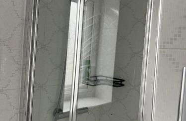 Dane Guest House Free Parking Fast WiFi Modern Living - Foto 35