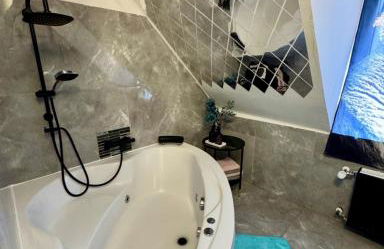 Phöenixpalace Whirlpool & Infarotsauna - Foto 11