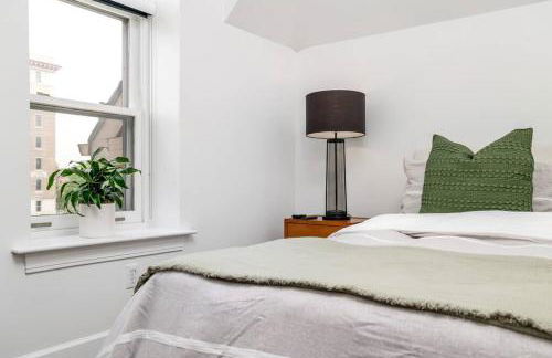 Lumber Barons Detroit Brush Park Penthouse 3BR 2 Kings 1 Queen 2 Baths 1 Car Garage - Photo 47