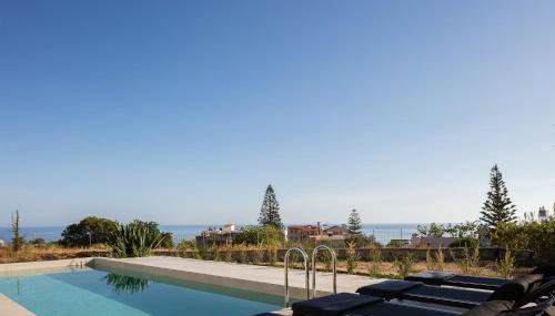 Harisma Villa, with Sensory Design & Prime Spot, By ThinkVilla - Foto 4, sunbed