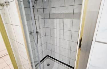 2 Bedrooms Private Parking Wifi TV - Foto 2