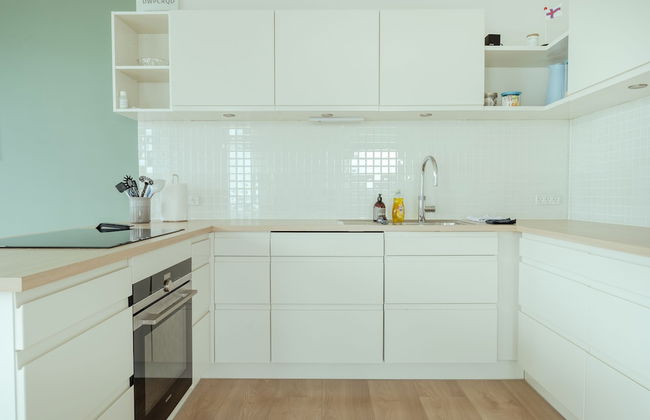 Delightful 2 Bedroom Apt | Balcony | Parking - Foto 8