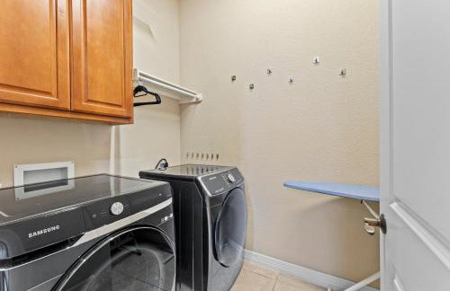 Lake Travis Family Retreat with Theater Game Room and BBQ 7 min from Marina - Foto 15