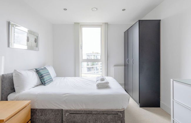 Sleek & Sunny 1BD Flat Near Greenwhich - Deptford! - Foto 5