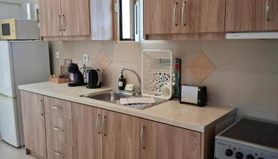 Trousas Double Apartment - Photo 3, stove, toaster