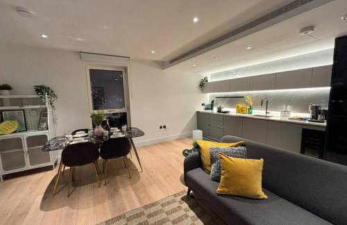 Luxury 2BR- Sleeps 5- Westfield Apartment- 3 min to station- Perfect for Families Shopping - Foto 9