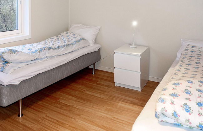 8 Person Holiday Home in Revsnes - Foto 8