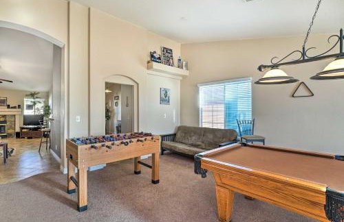 Sleek Vegas Home with Private Pool, Game Room! - Foto 21