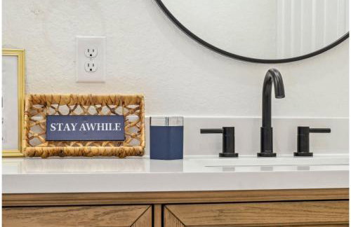 Skyline Retreat 3BR-3BA w Stunning Views Near DT - Foto 34