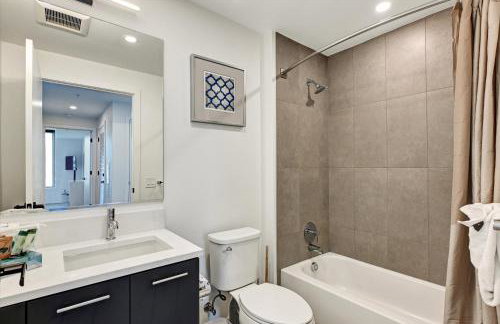 Global Luxury Suites at Town Center - Photo 64