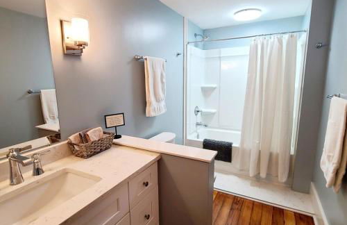 1860 House In the Heart of Downtown - Foto 17