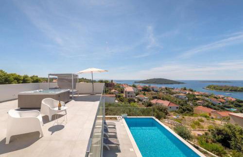 Villa Marvela - Family 4 Bedroom - Photo 7