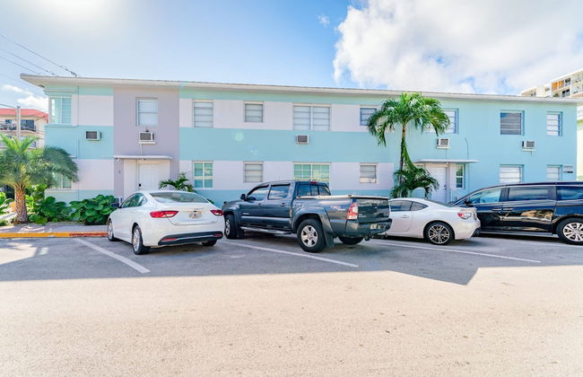 TWO Bedroom Apartment - Photo 3