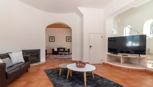 Casa Rainha Near Carvoeiro pool BBQ - Foto 5