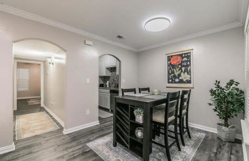 Central 3Bed2B at AT&T - Cowboy Stadium - Texas Live - Photo 10