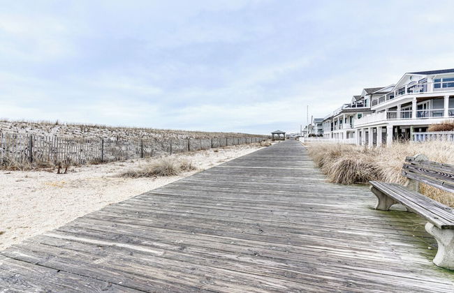 Beachfront Lavallette Home - 2 Mi to Casino Pier! - Foto 9
