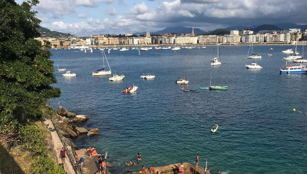 Vista sulla baia di La Concha dall'isola di Santa Clara
