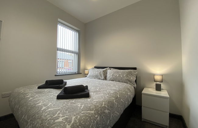 StayCrewe Apartments - Photo 8