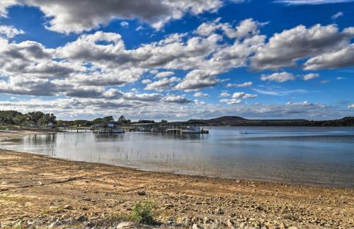 Graford Cabin with Rooftop Deck and Lake Views! - Foto 28