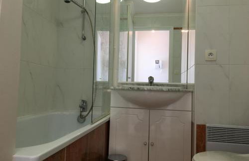 La Timonerie - Escapade 33, vue mer et esplanade classé 3 étoiles - Foto 17