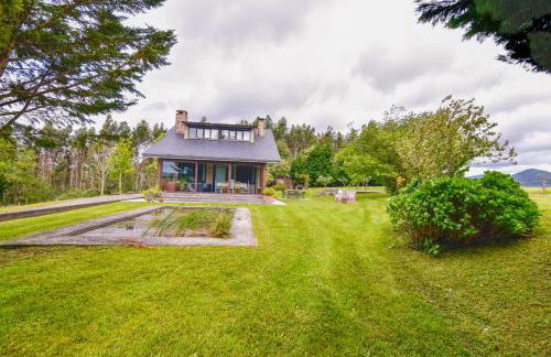 Casa con gran jardín y piscina en Cabarceno - Foto 2