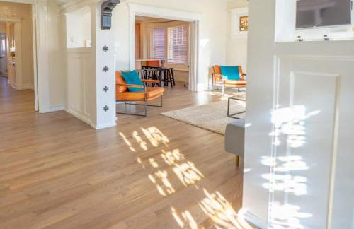 Tower Grove Park 4BR Home with Garage ABODEbucks - Photo 4