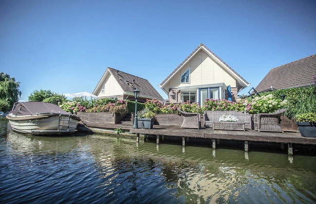 Lovely Holiday Home With Jetty Near Ijsselmeer - Foto 36