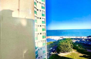 Apartamento com terraço privativo e vista mar - Foto 21