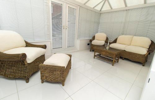 Free Driveway Parking, 3 Double Bedroom House, Quiet Private Estate, Fast WIFI, Ideal for Long Term Contractor, etc Stays, 3 miles 7 mins drive to Nissan, 15 mins to Sunderland Newcastle, Regular Housekeeping Options - See Our Site for Assurance - Foto 26