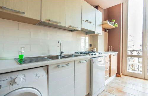 Rooftop in front of the Castle - Photo 44