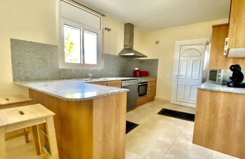 Villa Martina 4 bedroom villa with air conditioning & private swimming pool ideal for families - Foto 6