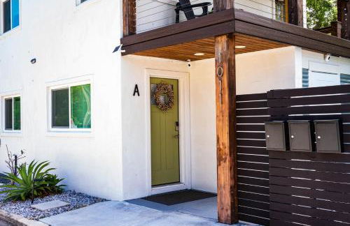 Shares Courtyard Luxury Apt - NEW! - Foto 32