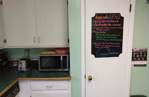 Cozy Duke Park Retreat, Whole House - Foto 27