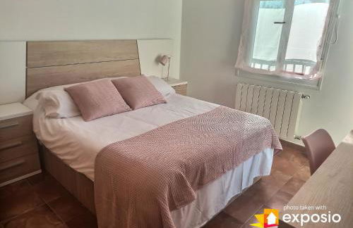 Casa adosada con porche, piscina y pista de pádel, junto al campo de golf - Foto 7