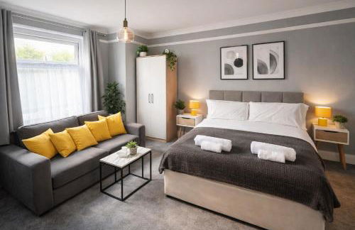 S Gravesend 1 Bed Flat 2 Min Walk STN-Town Centre - Foto 1