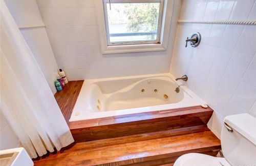 Catskills Lakefront with Kayaks, HotTub & Firepit - Foto 2