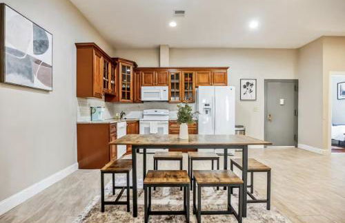 Luxury 3 Bedroom - Perfect Center City Location - Foto 26