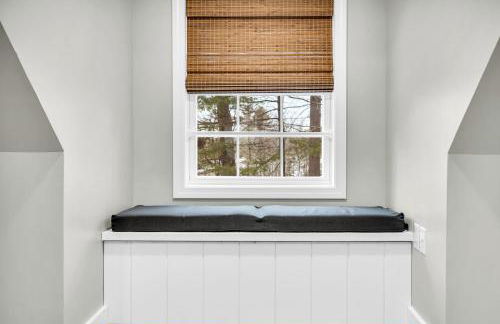 Thomas Trail - Game Room, Fire Pit, 1 min to Ski Mountain & Shared Beach! - Foto 36