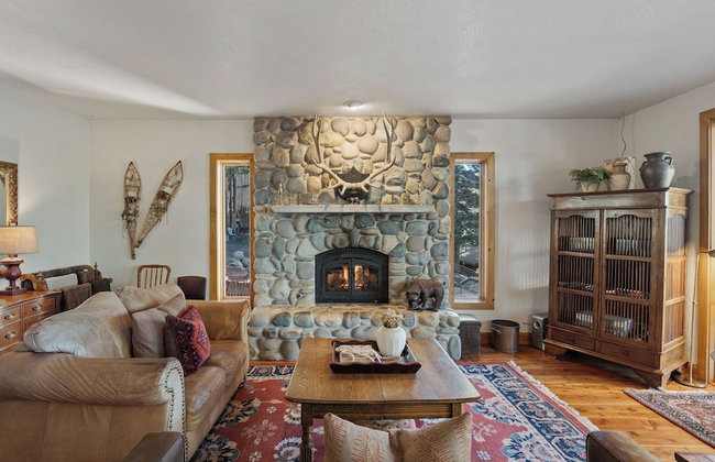 Ellis Peak by Avantstay Beautiful Mckinney Cabin w/ Filtered Lake Views - Foto 47