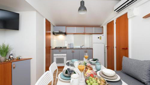 MIA mobile home with jacuzzi - Photo 2