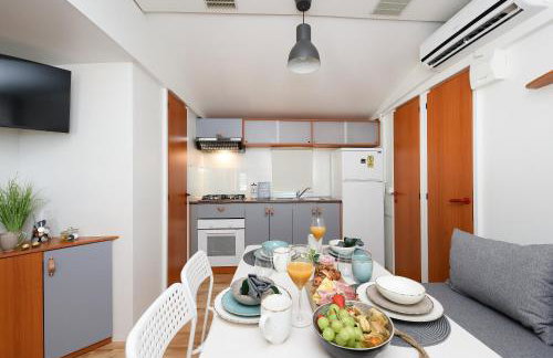 MIA mobile home with jacuzzi - Photo 2