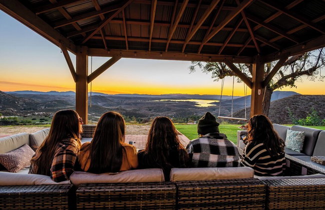 20 Acre Panoramic View Estate Hot Tub, Pickleball & Game Room - Photo 49