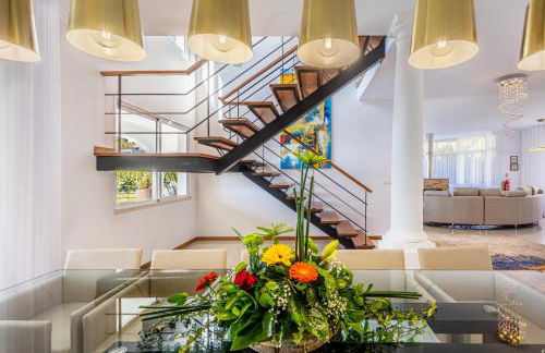 Luxury villa with private heated pool, garden and views of the sea and mountains. - Photo 76