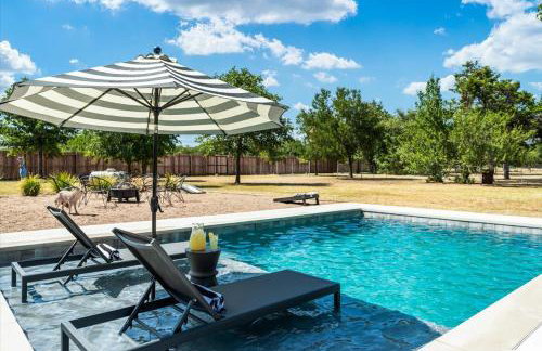 Hot Tub Pool + Firepit + Gameroom ~ Guesthouse - Foto 5