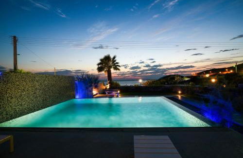 Black Diamond Luxury Beachfront Villa Selenia - Foto 59