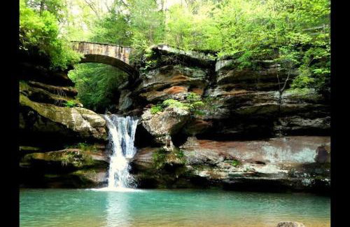 Creekwood Chalet - Hocking Hills with Hot Tub and Near Hiking - Foto 6